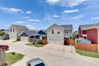 371 Ferrule Dr in Kyle, TX - Building Photo - Building Photo