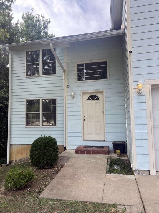 5328 Godas Cir in Columbia, MO - Building Photo