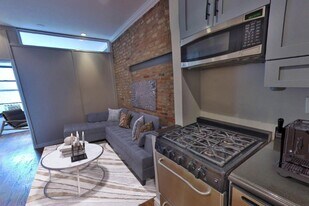 202 E 13th St, Unit 2E in New York, NY - Building Photo