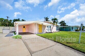3111 Bayshore Gardens Pkwy in Bradenton, FL - Building Photo - Building Photo
