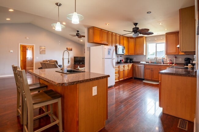 4383 Point Vista Pl SW in Shallotte, NC - Building Photo - Building Photo