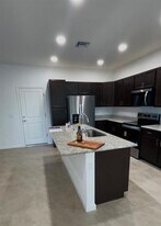 4292 Longwood Lake Sq in Westlake, FL - Building Photo