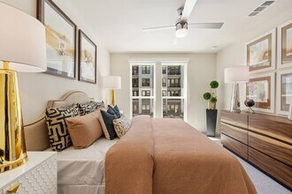 1008 Durham Dr in Houston, TX - Building Photo - Building Photo
