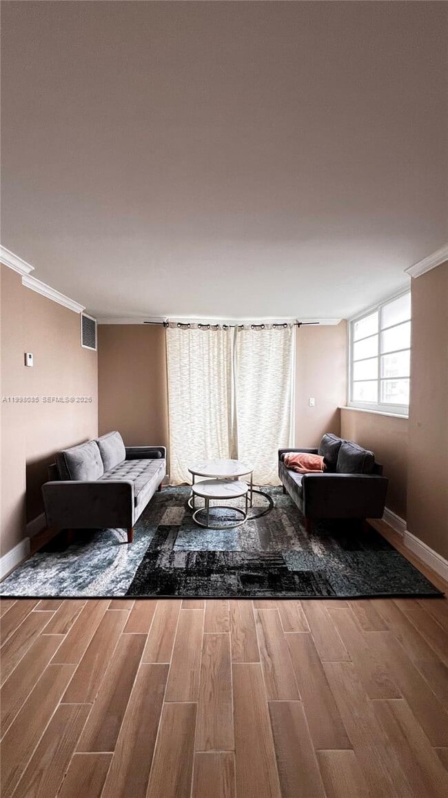 1750 James Ave in Miami Beach, FL - Building Photo - Building Photo