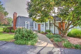 Heatherton Estates in Florissant, MO - Building Photo - Building Photo