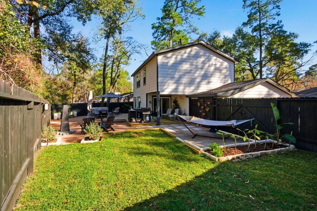 property at 1004 E Red Cedar Cir