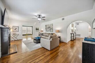 2714 Palm St in Houston, TX - Foto de edificio - Building Photo