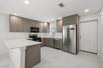 721 SW 30th Terrace in Cape Coral, FL - Building Photo - Building Photo