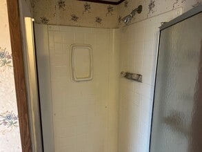 108 Pine Ridge Dr in Greenwood, SC - Building Photo - Building Photo