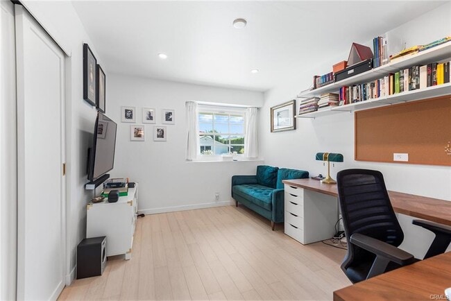 2043 Panamint Dr in Los Angeles, CA - Building Photo - Building Photo