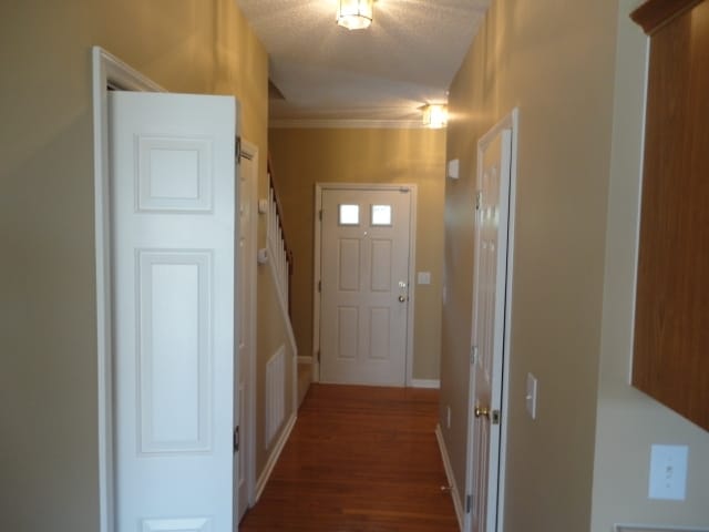 5805 Brookshadow Dr in Raleigh, NC - Foto de edificio - Building Photo