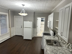 16 Ashland Ave in Methuen, MA - Building Photo - Building Photo