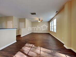 577 English Oak Cir in Moncks Corner, SC - Foto de edificio - Building Photo