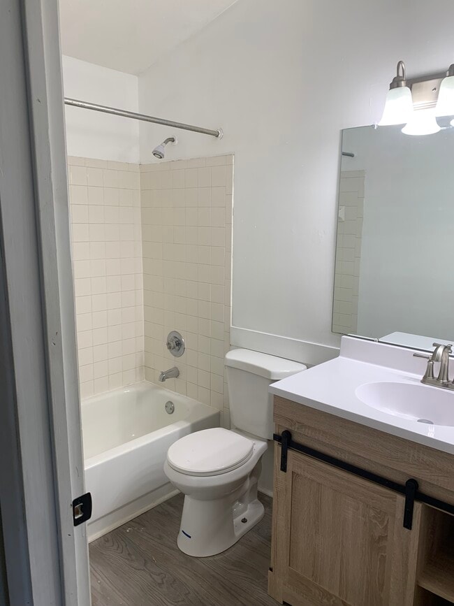 4240 Village Parkway Cir E in Indianapolis, IN - Building Photo - Building Photo