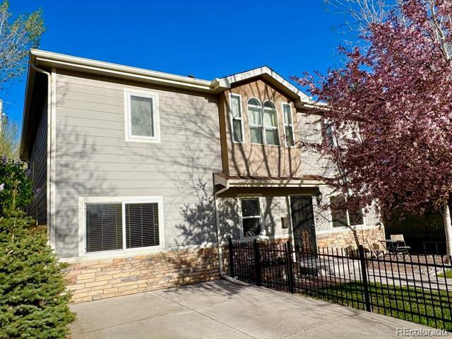 property at 2525 S Pennsylvania St