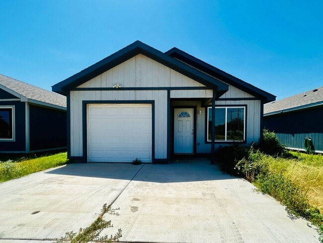 property at 602 Walnut Ave