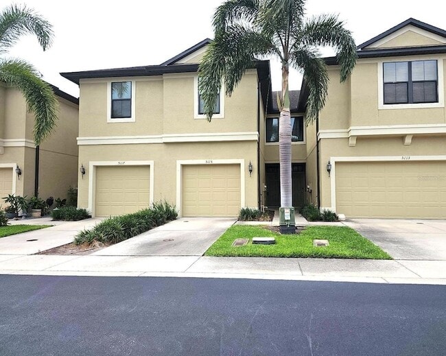 property at 5115 Bay Isle Cir