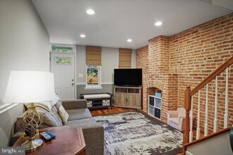 1421 Race St in Baltimore, MD - Building Photo - Building Photo