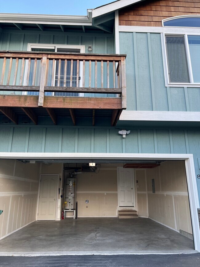 8054 Marsha Loop in Anchorage, AK - Building Photo - Building Photo