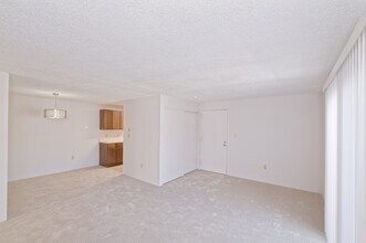 3 Post Oak Ln in Natick, MA - Building Photo - Building Photo