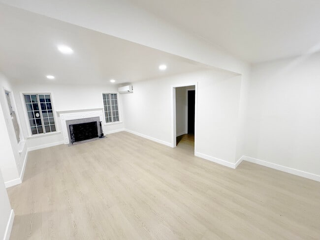 2740 Easy Ave in Long Beach, CA - Foto de edificio - Building Photo