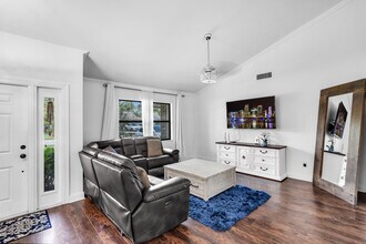 1532 Primrose Ln in Wellington, FL - Building Photo - Building Photo