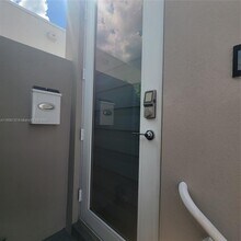 10435 NW 66th St in Doral, FL - Building Photo - Building Photo