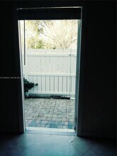 1864 NE 46th St, Unit E1 in Fort Lauderdale, FL - Foto de edificio - Building Photo