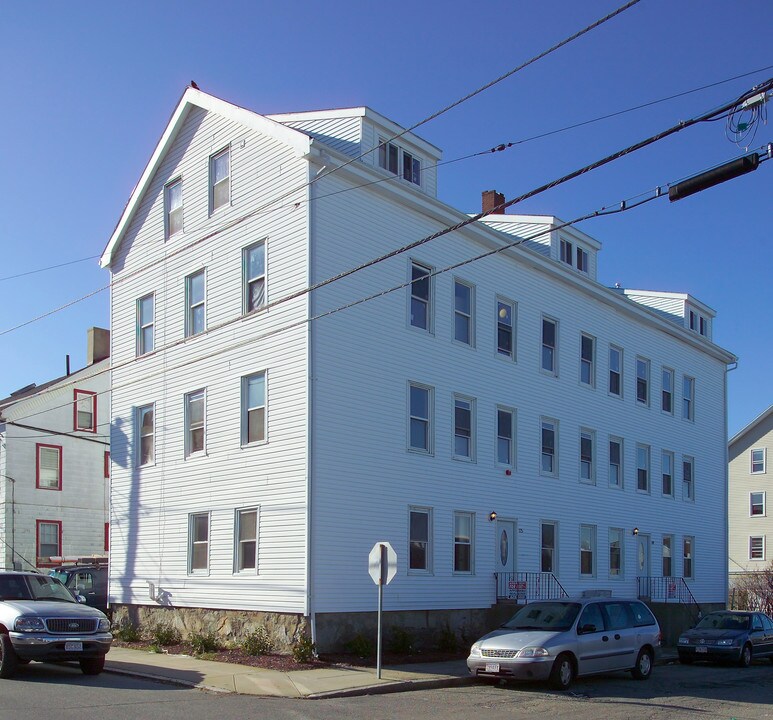 119-125 Wade St in Fall River, MA - Building Photo