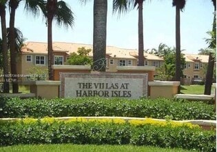 4931 N Harbor Isles Dr in Fort Lauderdale, FL - Building Photo - Building Photo