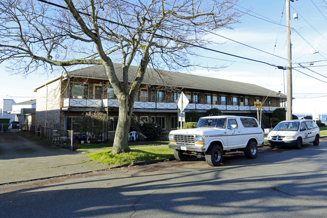 Sea Cliff Manor in Seattle, WA - Building Photo - Building Photo