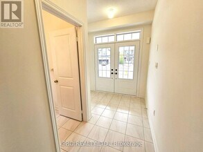 372 Leanne Ln in Shelburne, ON - Building Photo - Building Photo