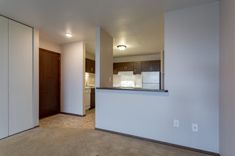 Bayside Village Apartments in Bayside, WI - Building Photo - Interior Photo