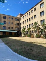 85 N Madison Ave in Pasadena, CA - Building Photo