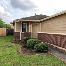 19023 Yaupon Pass Dr in Cypress, TX - Foto de edificio - Building Photo