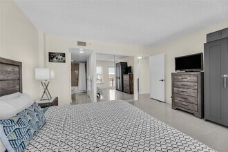 405 N Ocean Blvd in Pompano Beach, FL - Building Photo - Building Photo