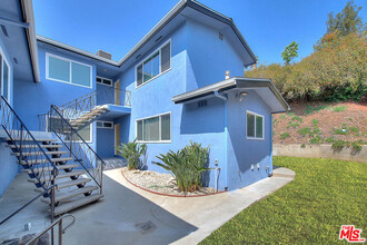 4415 Don Tomaso Dr in Los Angeles, CA - Building Photo - Building Photo