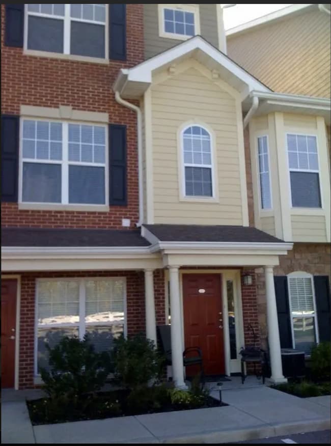 2602 Mcknight Crossing Ct in St. Louis, MO - Building Photo - Building Photo