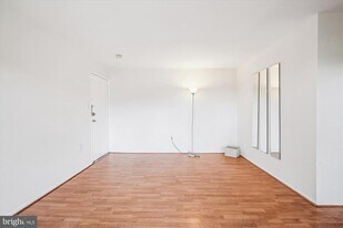 9274 Adelphi Rd in Adelphi, MD - Building Photo