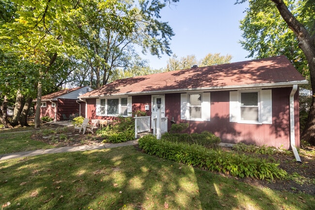property at 2011 Cleveland St