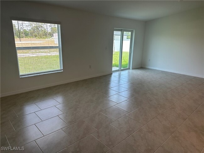 627 NW 32nd St in Cape Coral, FL - Building Photo - Building Photo