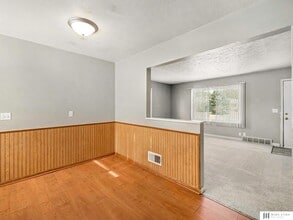 8623 C St in Omaha, NE - Foto de edificio - Building Photo