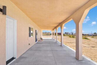 24548 Ledbury Rd in Oro Grande, CA - Foto de edificio - Building Photo