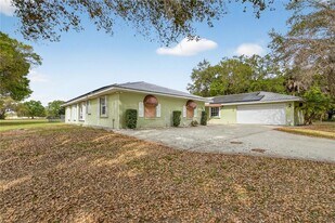 2065 Oak Beach Blvd in Sebring, FL - Building Photo