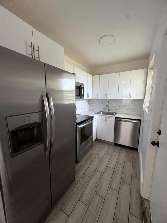 4301 NE 6th Ave in Pompano Beach, FL - Building Photo - Building Photo