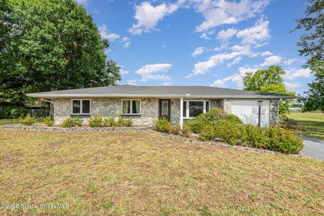 1241 Riviera Dr NE in Palm Bay, FL - Building Photo - Building Photo