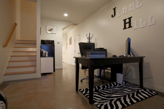 Jenne Hill Townhomes in Columbia, MO - Building Photo - Interior Photo