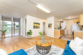 1260 Richard Ln in Honolulu, HI - Foto de edificio - Building Photo