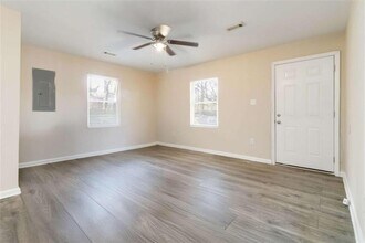 2361 Swallow Cir SE in Atlanta, GA - Building Photo - Building Photo