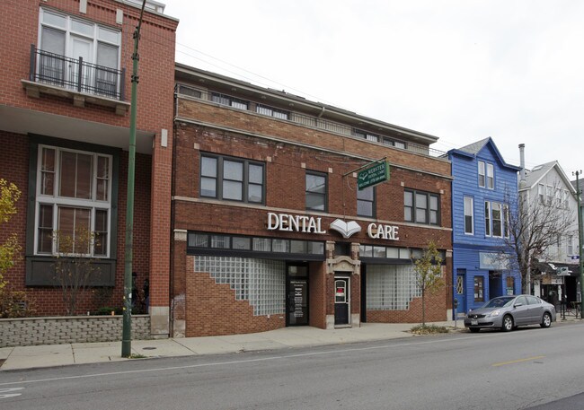 2829-2831 N Lincoln Ave in Chicago, IL - Foto de edificio - Building Photo